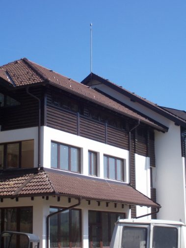 Postavljanje gromboranskih instalacija, gromobrana, brojača udara groma, gromobranskog uzemljenja, Uređaja sa ranim startovanjem