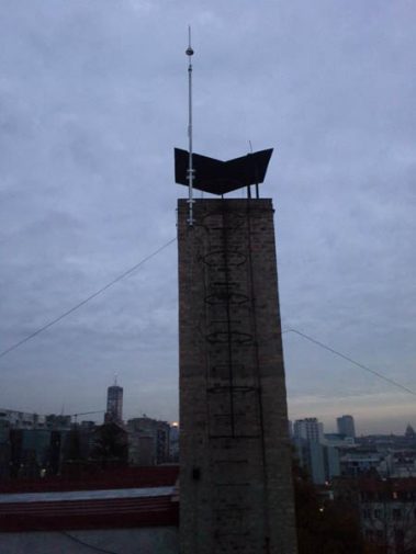 stapna hvataljka sa uredjajem za rano startovanje